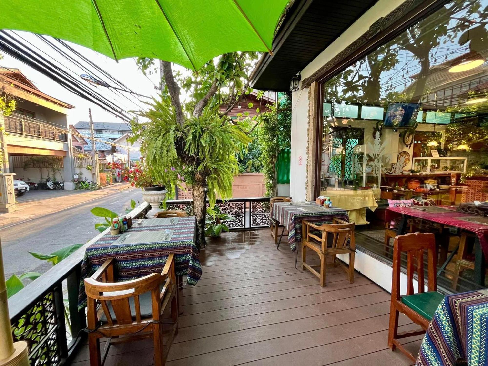 Baan Huenphen Boutique Hotel Chiang Mai Exterior photo
