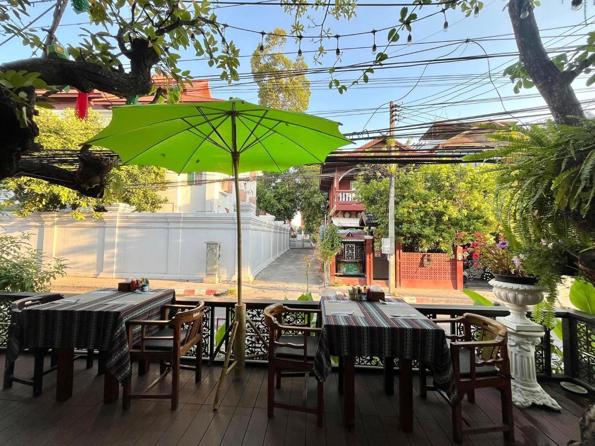 Baan Huenphen Boutique Hotel Chiang Mai Exterior photo